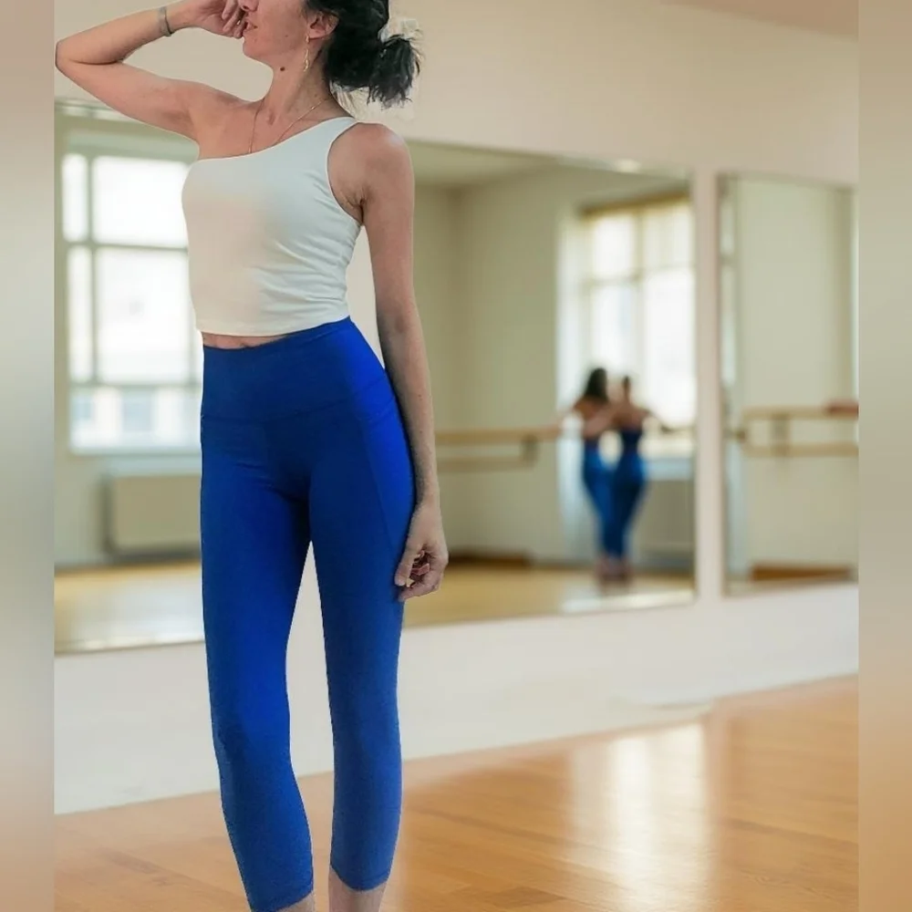 NWT Set Of 3 (2 Black And White Dance/Practice/Athletic Tops) & Blue Leggins XS